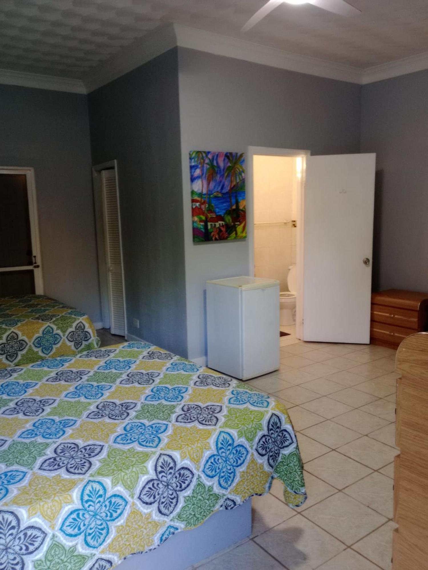 Surfers Manor Motel Gregory Town Dış mekan fotoğraf
